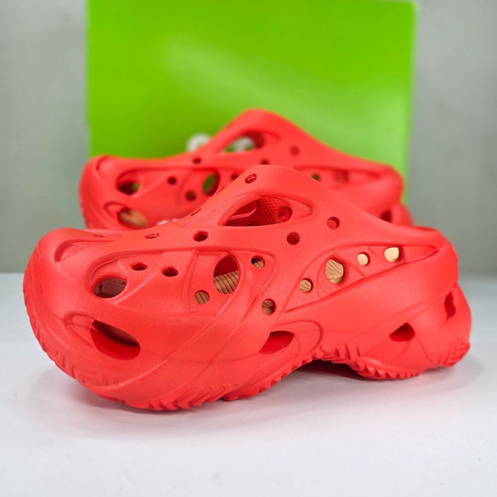Crocs Women's Caged Clog Starfish Orange Sandals 211141-7AH Sz 6W